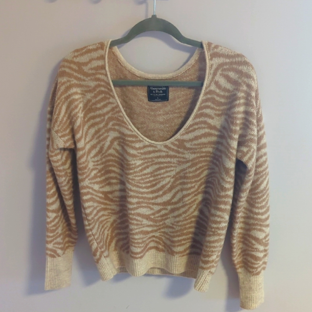 Abercrombie Tan Zebra Scoop Neck Sweater